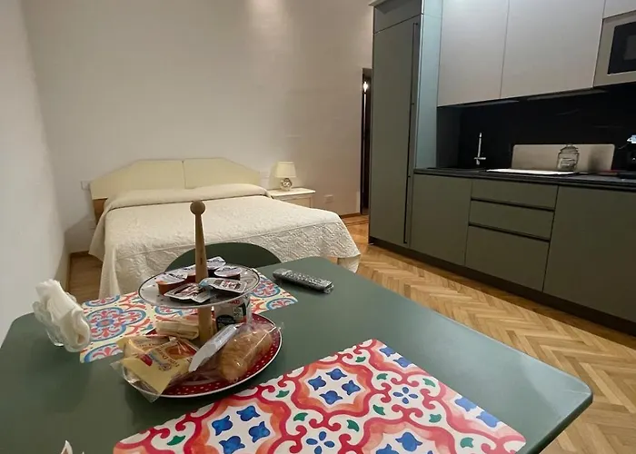 Casa Ferrara Апартаменты Новара